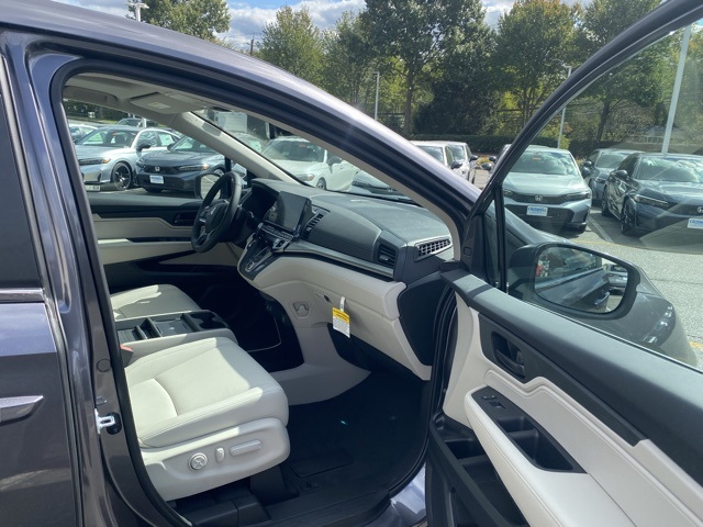 new 2026 Honda Odyssey car, priced at $42,076