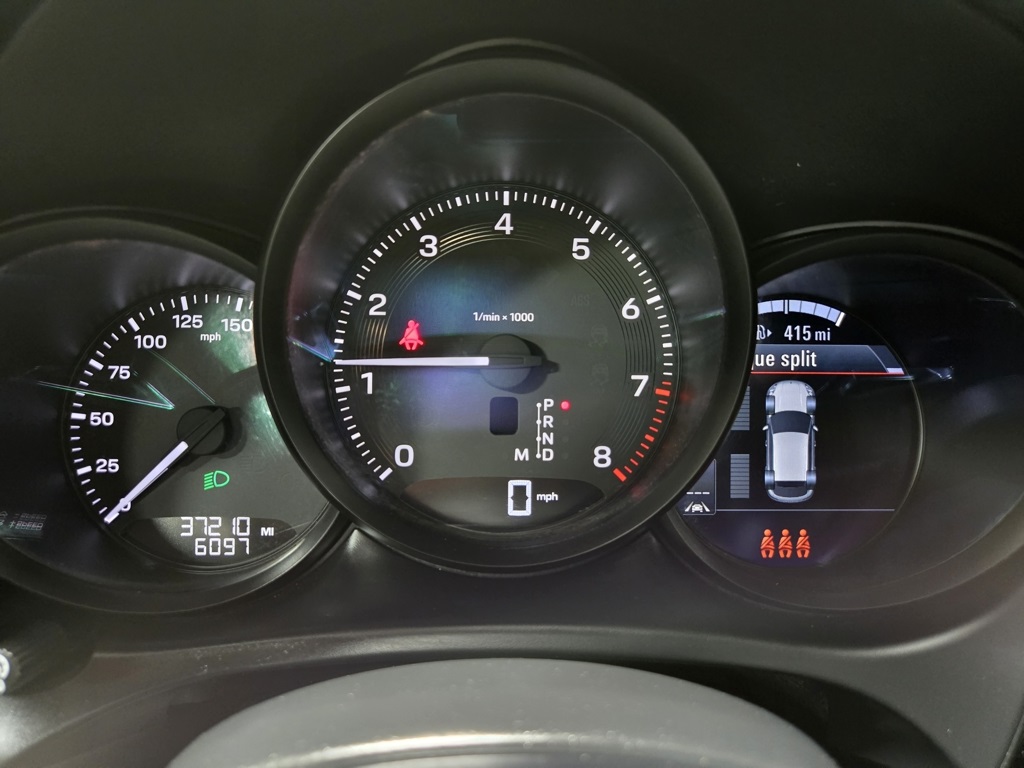 2022 Porsche Macan Base photo 18