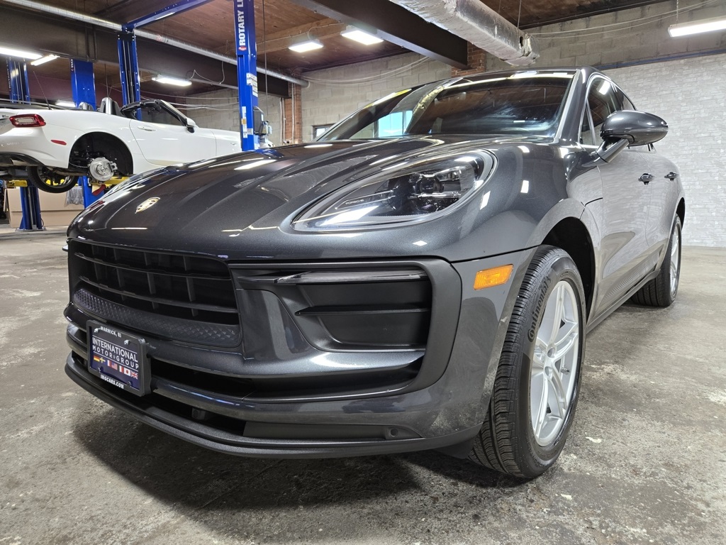2022 Porsche Macan Base photo 5
