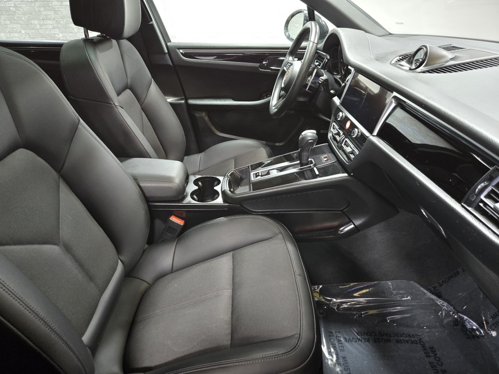 2022 Porsche Macan Base photo 51