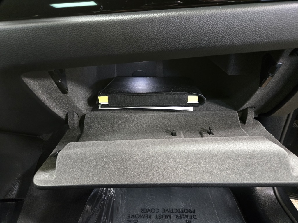 2022 Porsche Macan Base photo 56