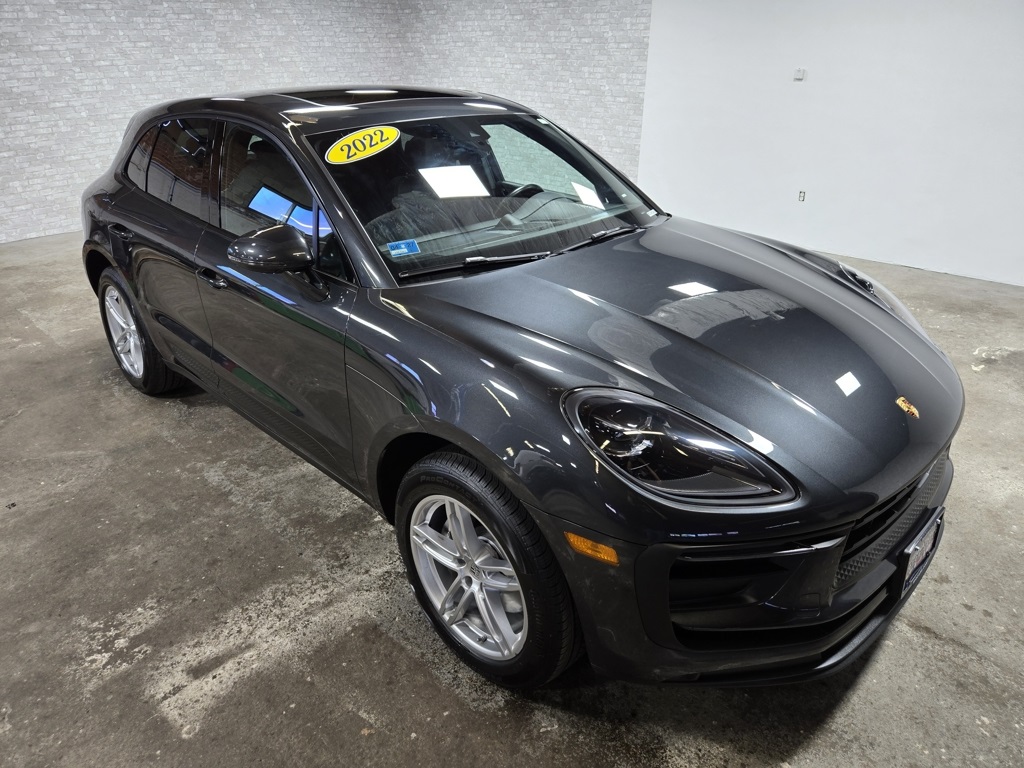 2022 Porsche Macan Base photo 62
