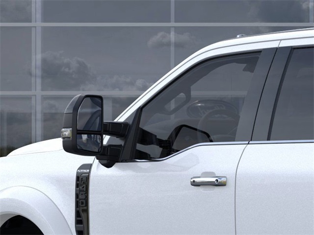 2025 Star White Metallic Tri-Coat Ford Super Duty F-450 DRW Platinum 4X4 Truck