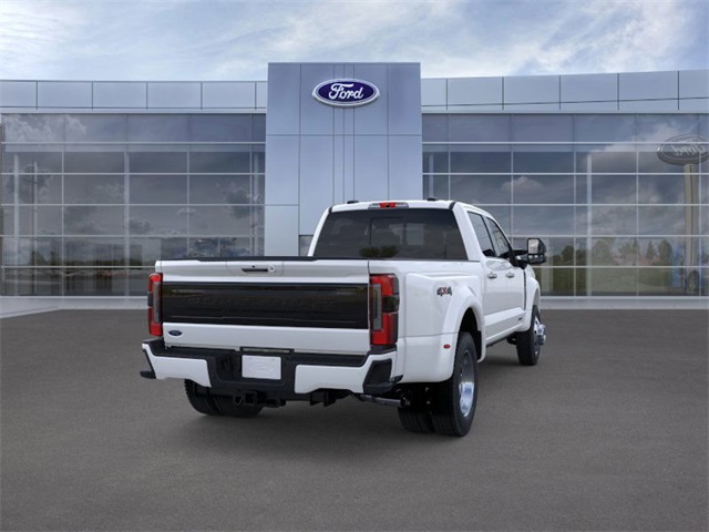 2025 Star White Metallic Tri-Coat Ford Super Duty F-450 DRW Platinum 4X4 Truck