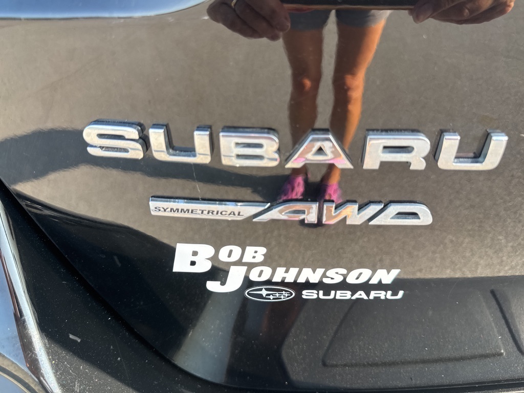 2020 Subaru Outback Premium photo 21