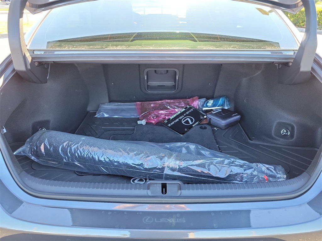 used 2022 Lexus ES car, priced at $32,998