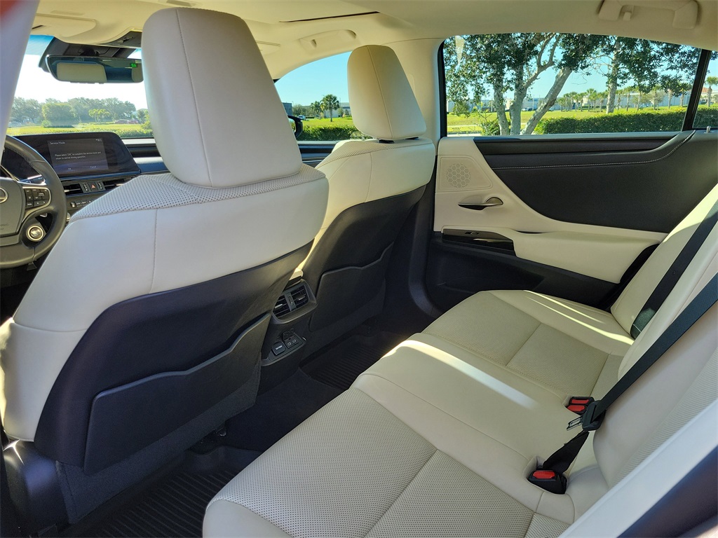 used 2022 Lexus ES car, priced at $32,998