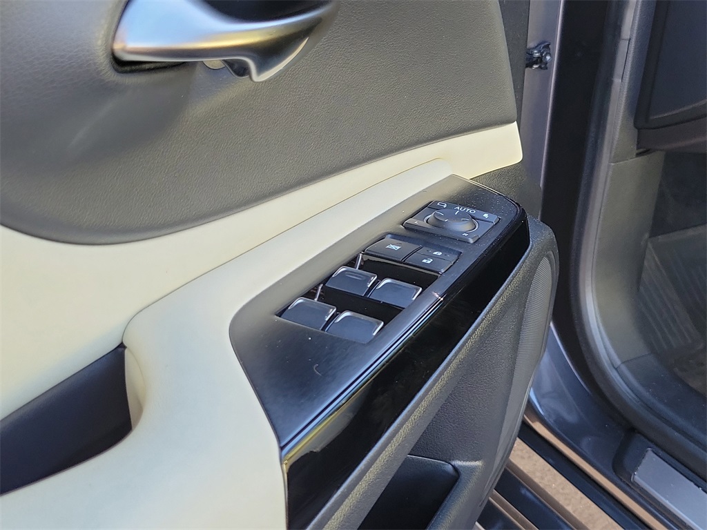 used 2022 Lexus ES car, priced at $32,998