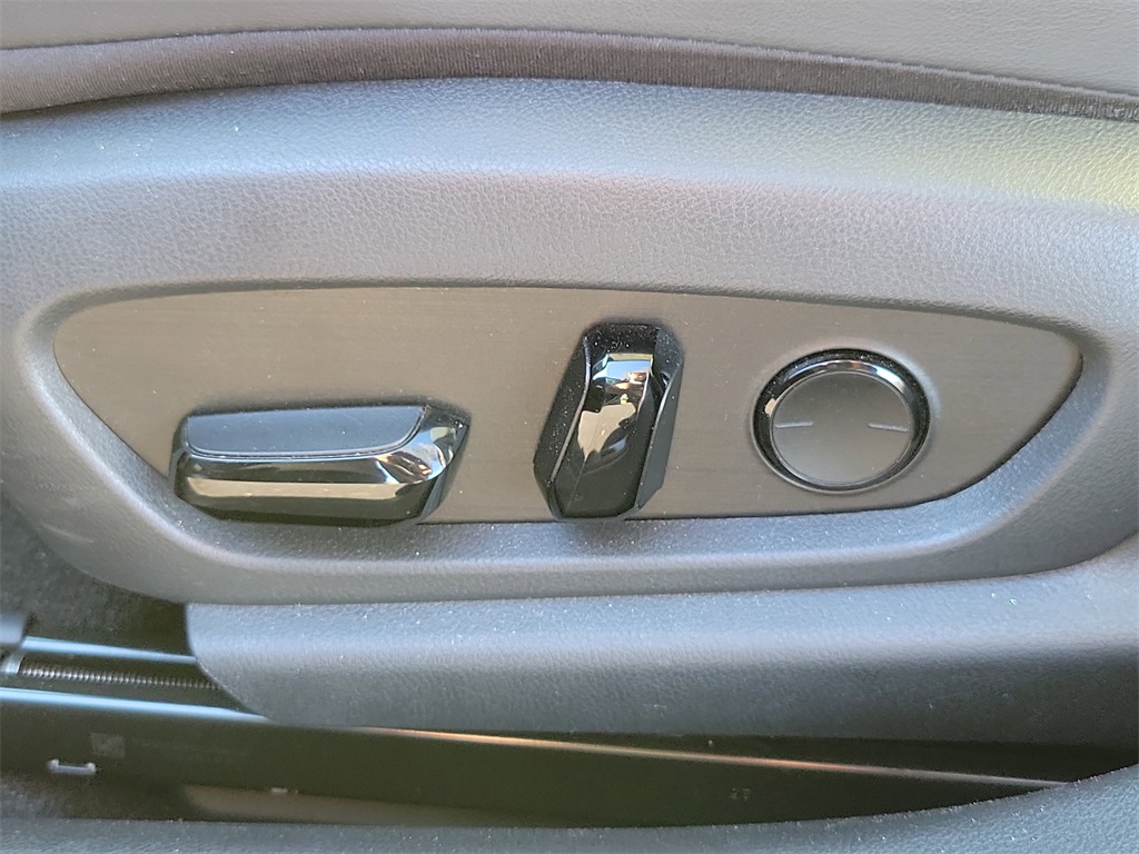 used 2022 Lexus ES car, priced at $32,998