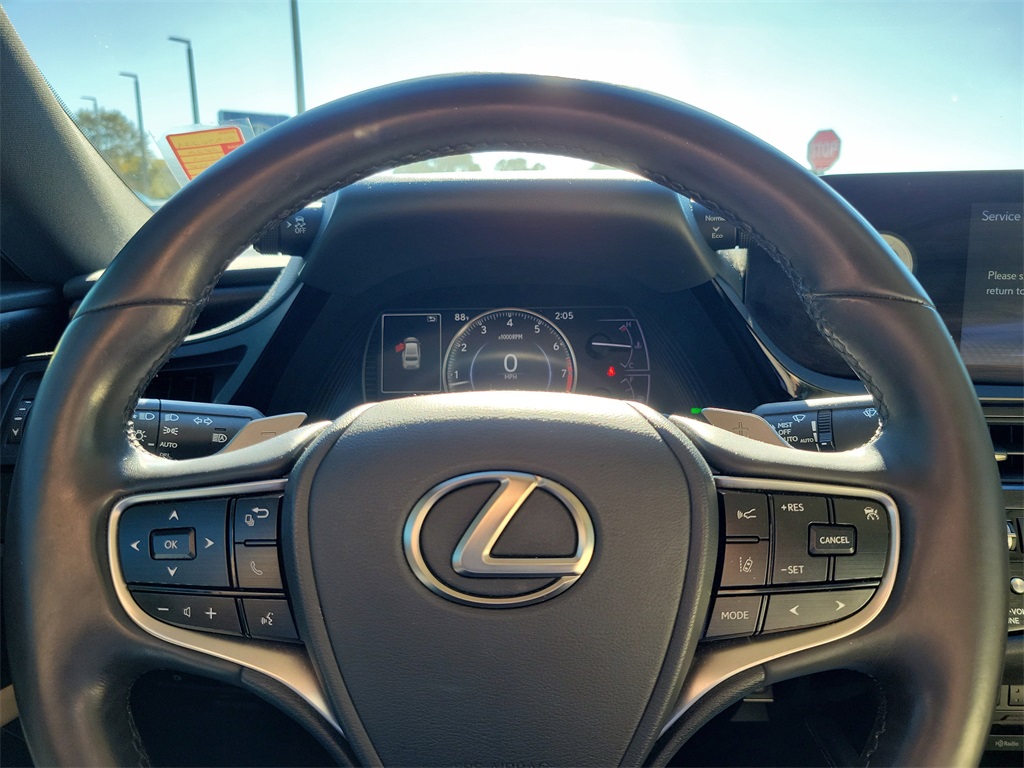 used 2022 Lexus ES car, priced at $32,998