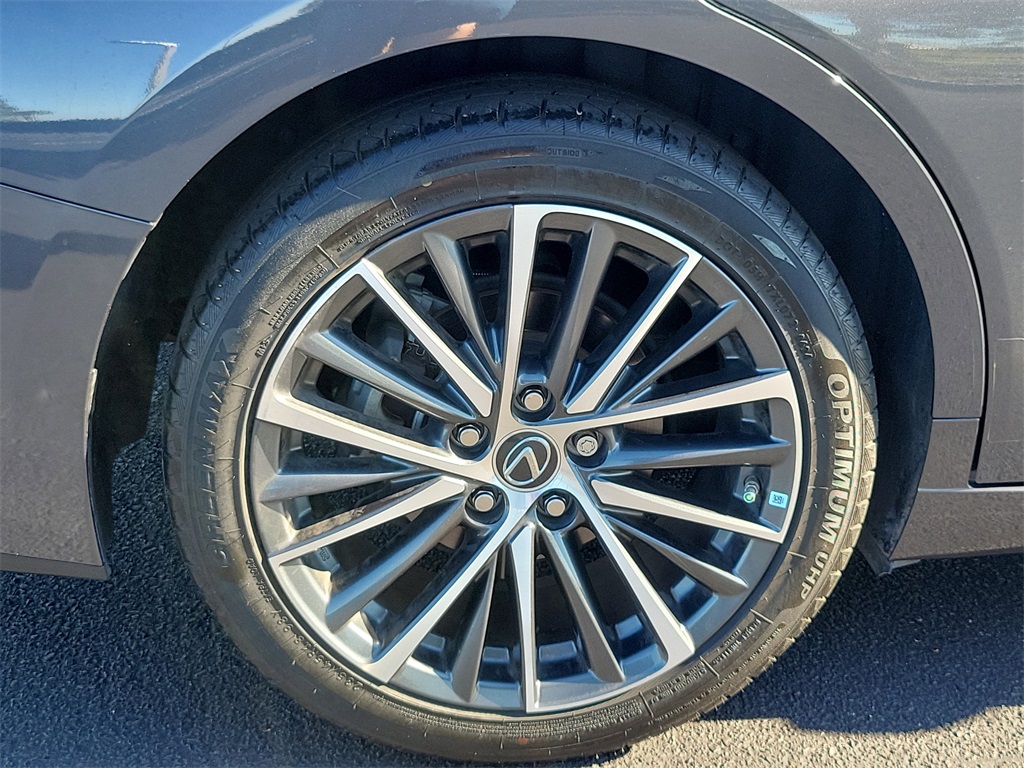 used 2022 Lexus ES car, priced at $32,998