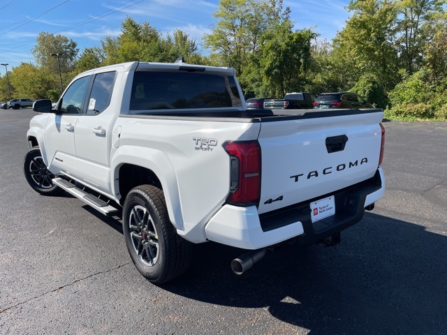2025 Toyota Tacoma TRD Sport Double Cab photo 3