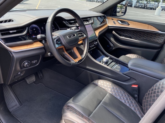 used 2023 Jeep Grand Cherokee car, priced at $33,944