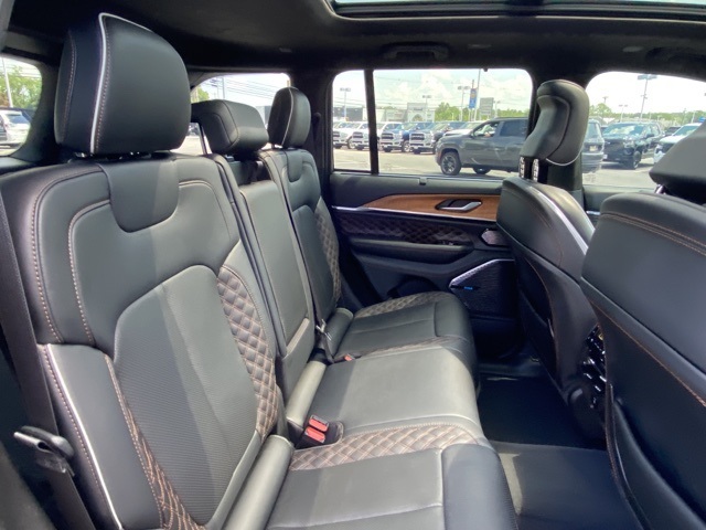 used 2023 Jeep Grand Cherokee car, priced at $33,944