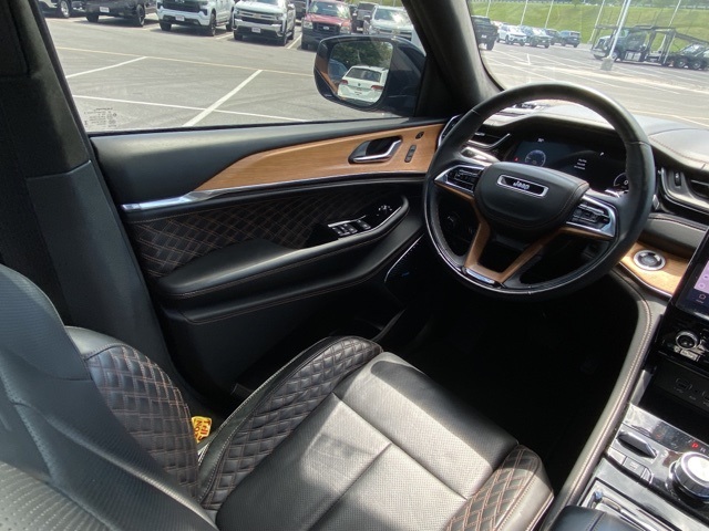 used 2023 Jeep Grand Cherokee car, priced at $33,944