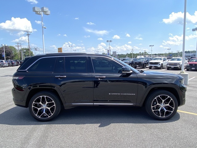 used 2023 Jeep Grand Cherokee car, priced at $33,944