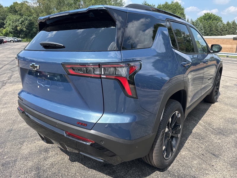 2026 Chevrolet Equinox RS photo 2