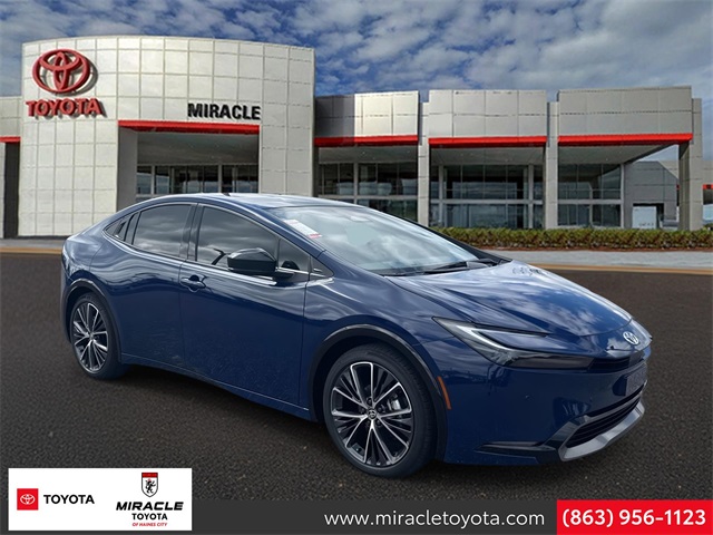 2026 Toyota Prius XLE's photo