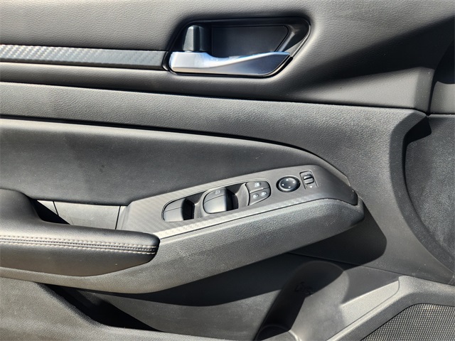 2024 Nissan Altima 2.5 SV photo 19