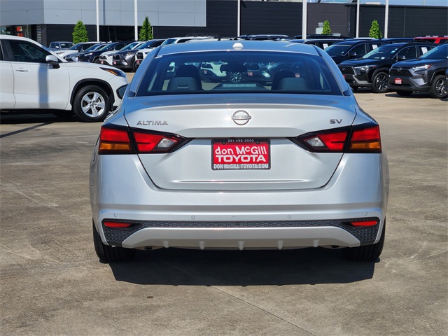 2024 Nissan Altima 2.5 SV photo 5