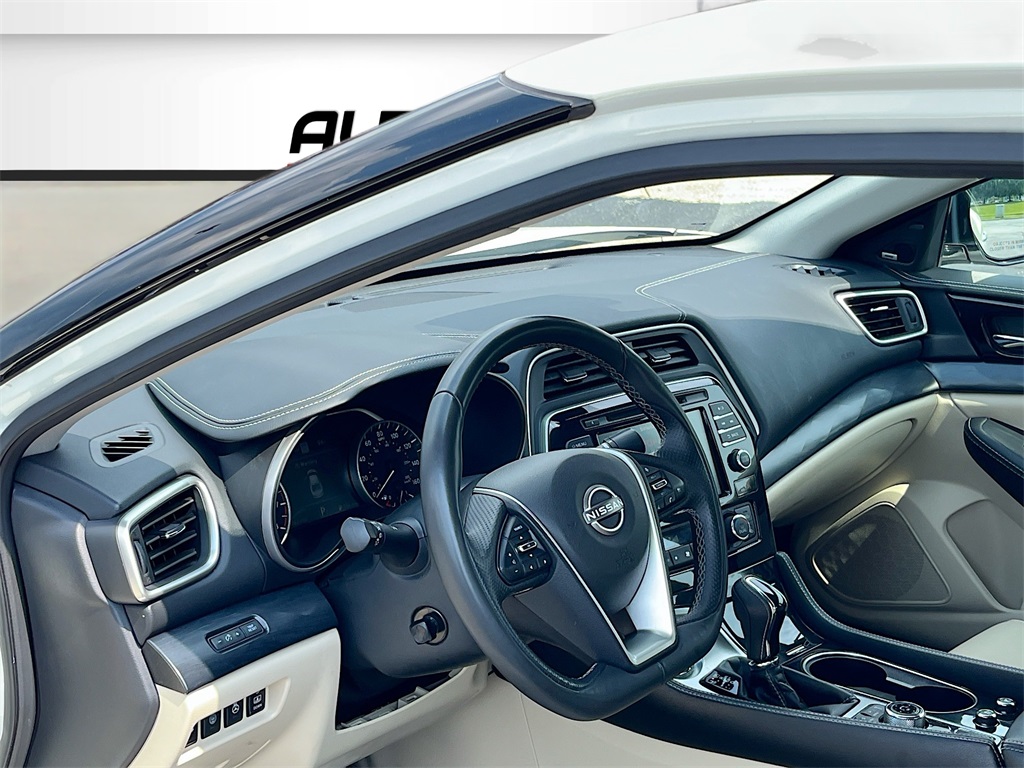 2023 Nissan Maxima Platinum photo 9