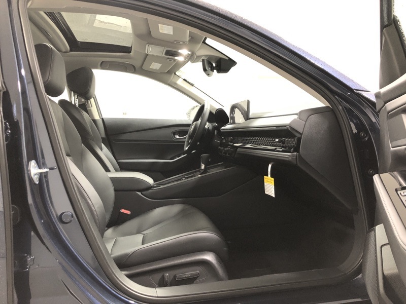 2025 Honda Accord Hybrid Touring photo 13