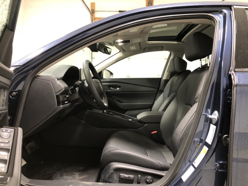 2025 Honda Accord Hybrid Touring photo 18