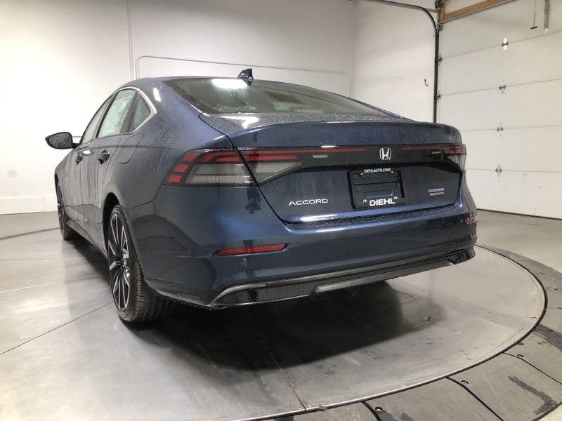 2025 Honda Accord Hybrid Touring photo 5