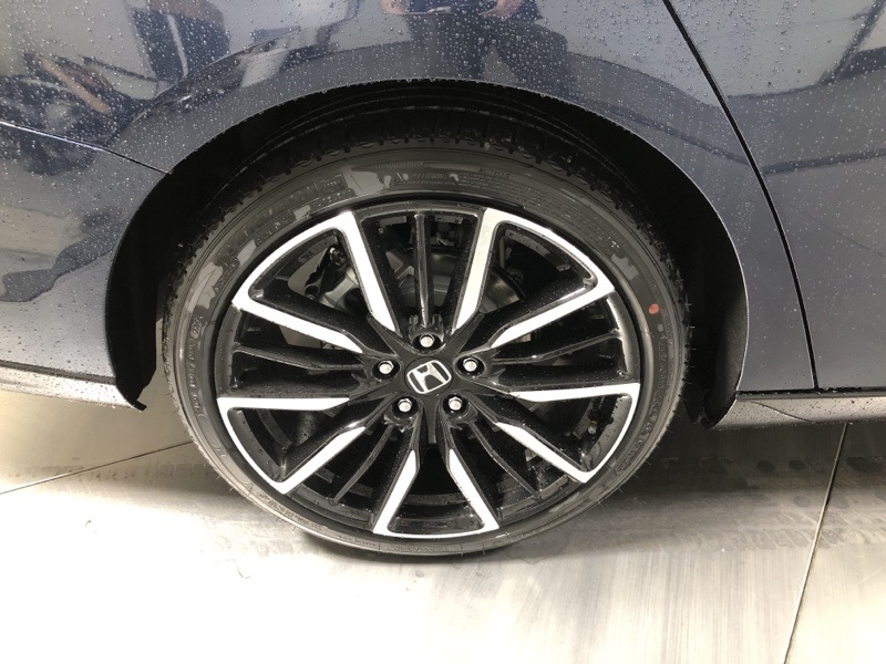2025 Honda Accord Hybrid Touring photo 9