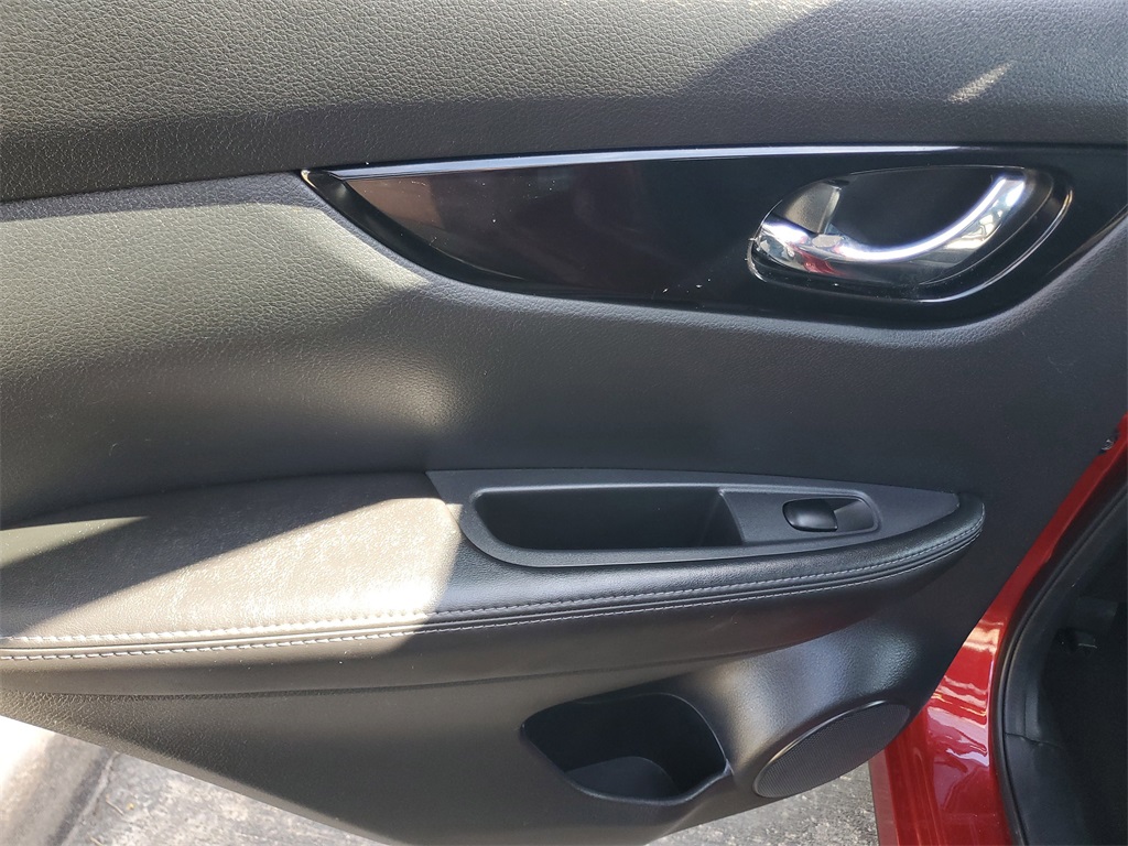 used 2022 Nissan Rogue Sport car, priced at $17,995