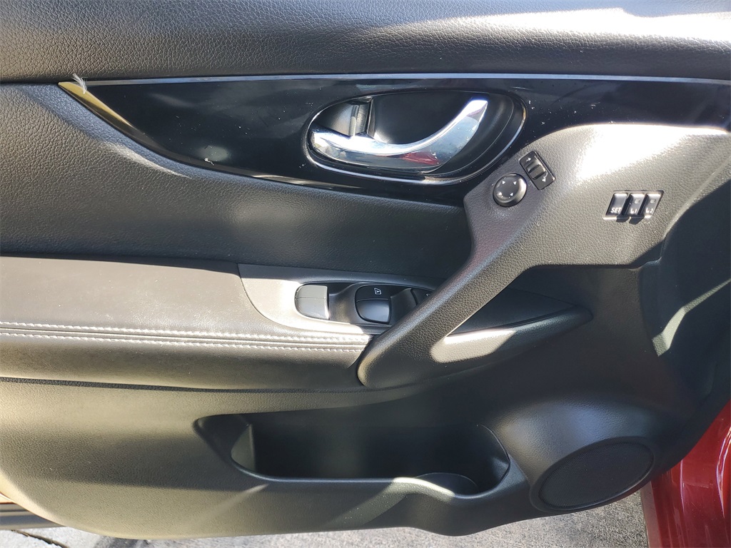 used 2022 Nissan Rogue Sport car, priced at $17,995