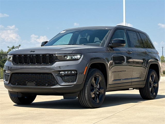 2025 Jeep Grand Cherokee Limited photo 4