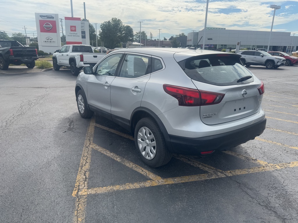 2018 Nissan Rogue Sport S photo 4