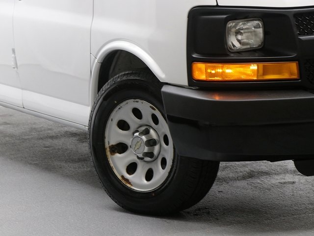 2012 Chevrolet Express 1500 Work Van photo 3