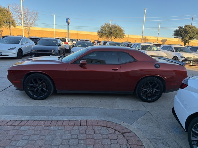 2023 Dodge Challenger SXT's photo