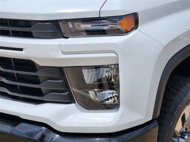 2025 Chevrolet Silverado 2500HD Custom photo 6