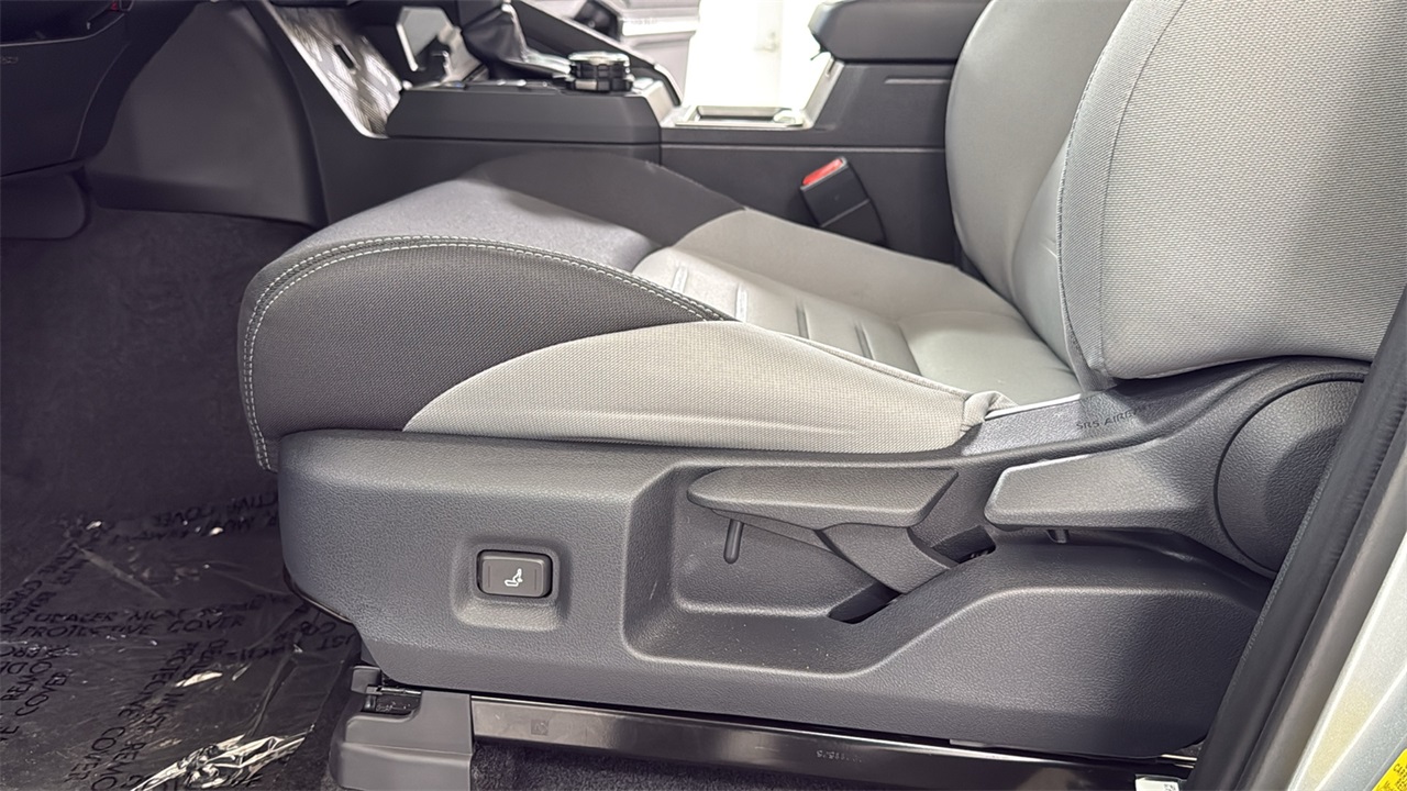 2025 Toyota Tacoma TRD Off-Road Double Cab photo 12