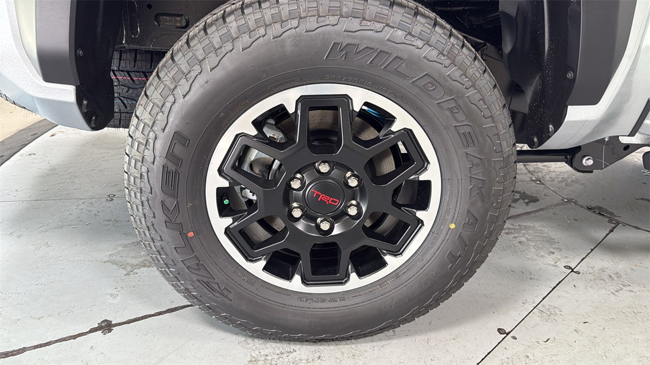 2025 Toyota Tacoma TRD Off-Road Double Cab photo 19