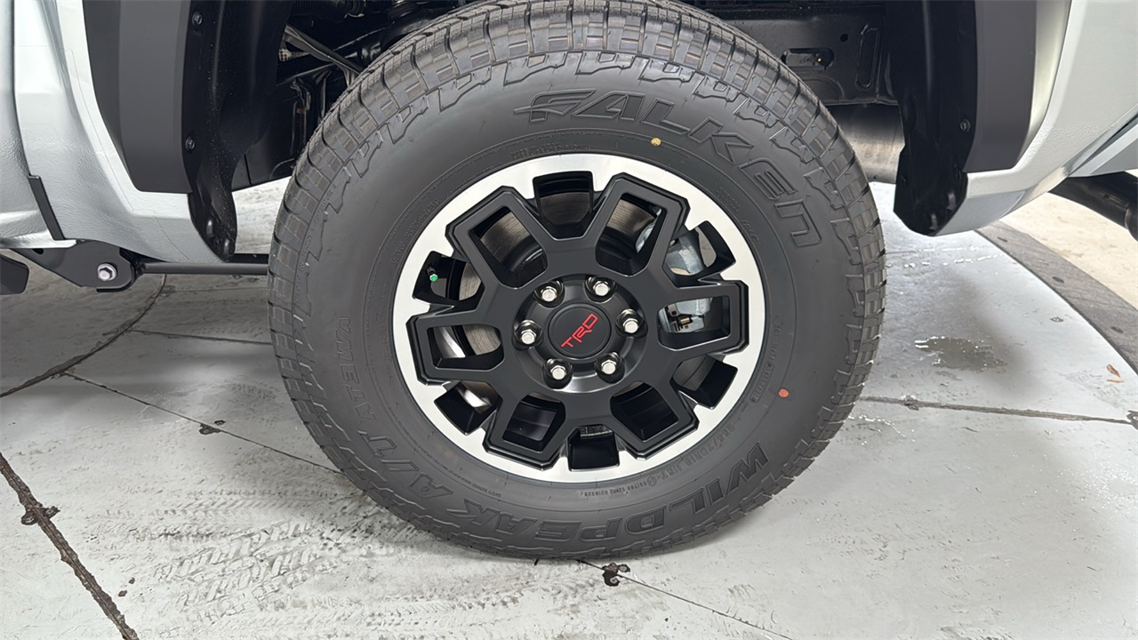2025 Toyota Tacoma TRD Off-Road Double Cab photo 22