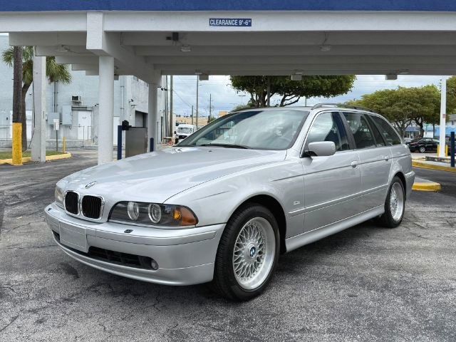 2003 BMW 5 Series 525i 4D Wagon - Image 1