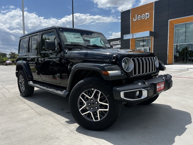 2025 Jeep Wrangler 4-Door Sahara's photo