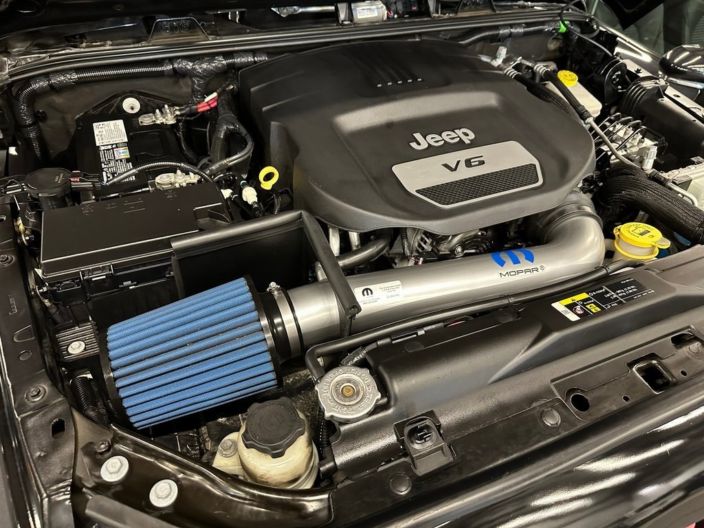 2018 Jeep Wrangler Unlimited Sport photo 2