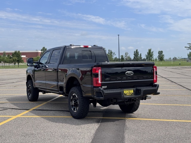 2025 Ford F-350 Super Duty Lariat