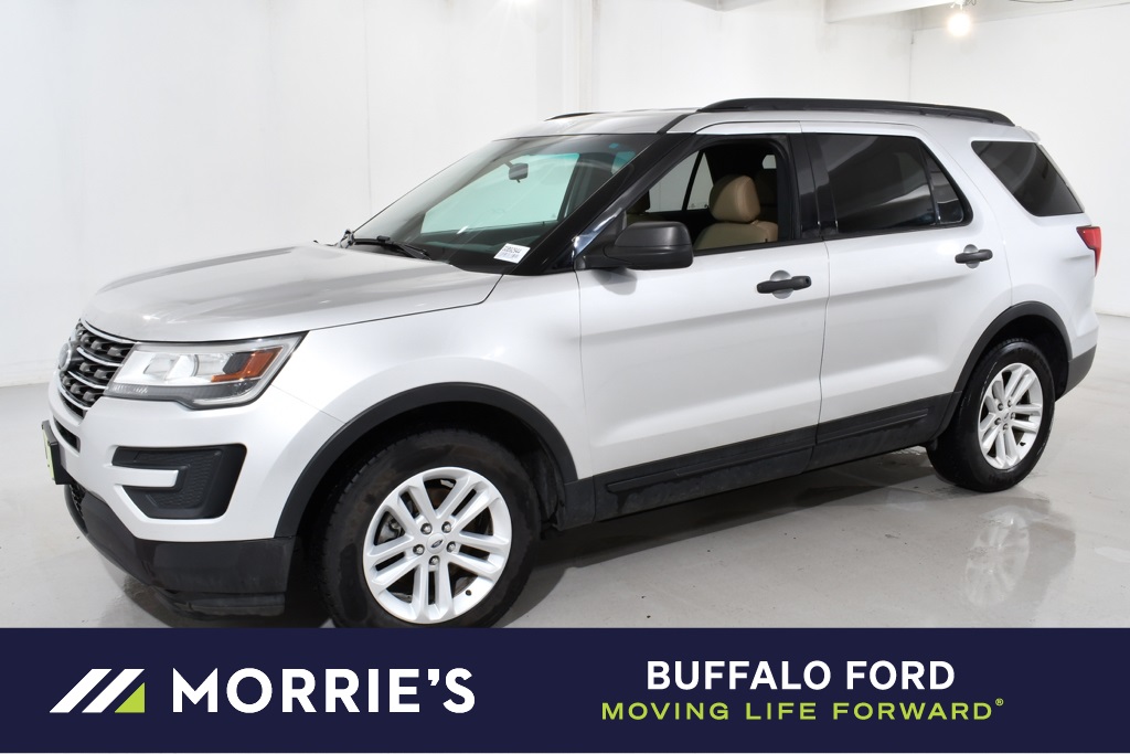 2016 Ford Explorer Base's photo