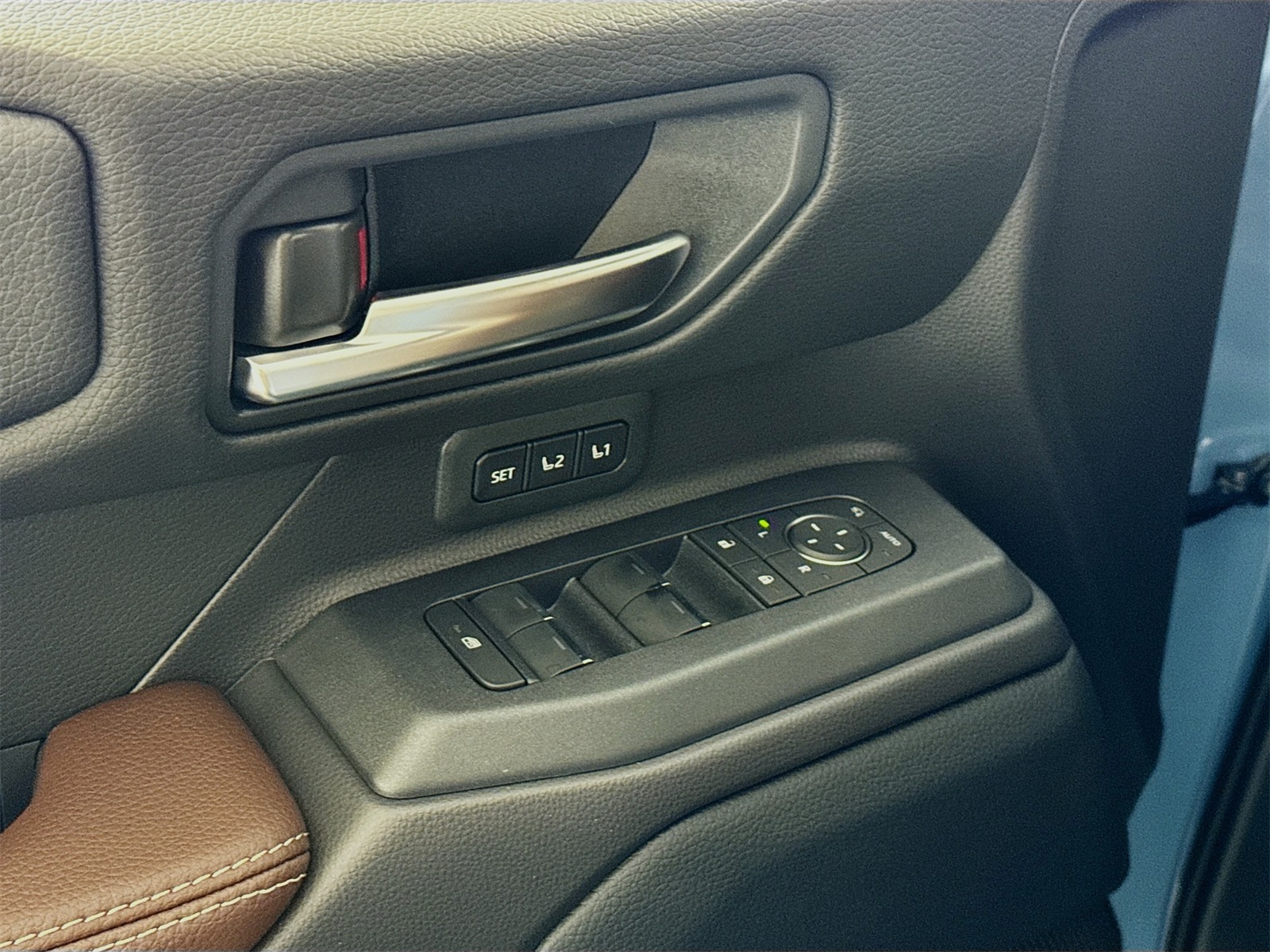 2025 Toyota Land Cruiser photo 14