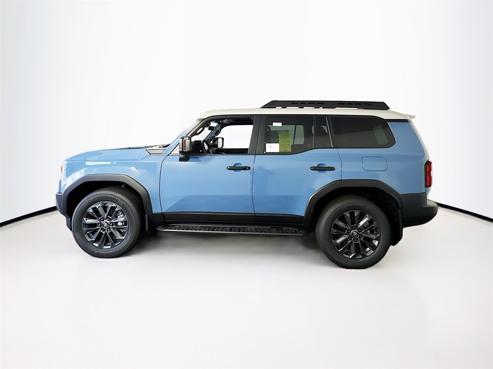 2025 Toyota Land Cruiser photo 3