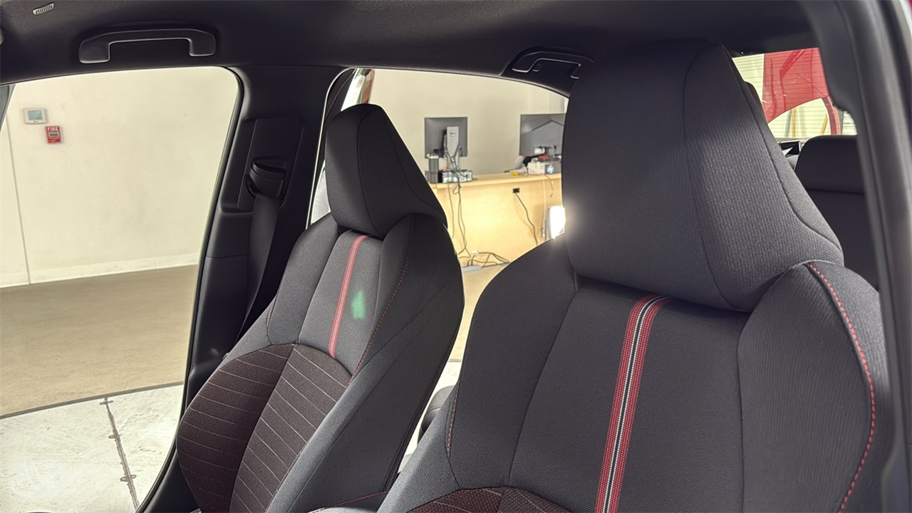 2025 Toyota Corolla Hybrid SE photo 12