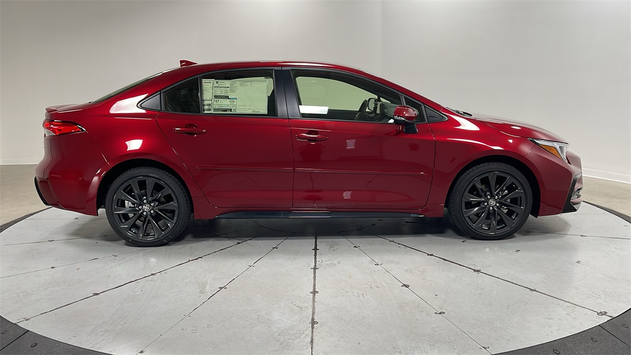 2025 Toyota Corolla Hybrid SE photo 6