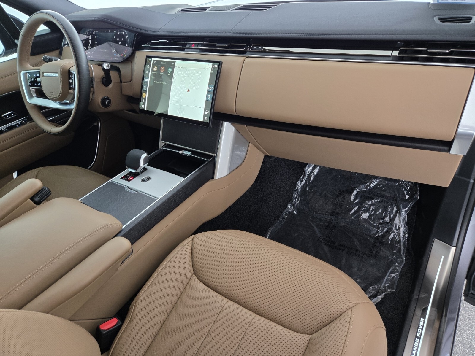 2025 Land Rover Range Rover SE photo 18