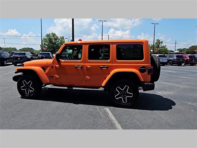 2025 Jeep Wrangler 4-Door Sahara 4x4